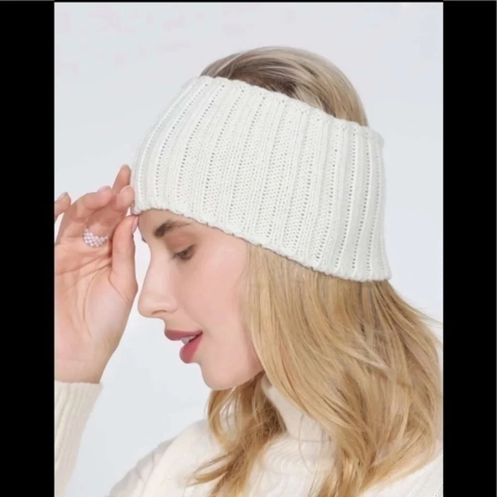 Knit open Cream Head‎ wear for cold weather